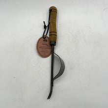 Load image into Gallery viewer, FlexRake Dandelion Weeder